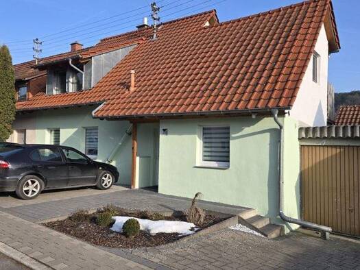 Doppelhaushälfte zum Kauf 379.000 € 5 Zimmer 135 m² 599 m² Grundstück Bödigheim Buchen (Odenwald) / Bödigheim 74722