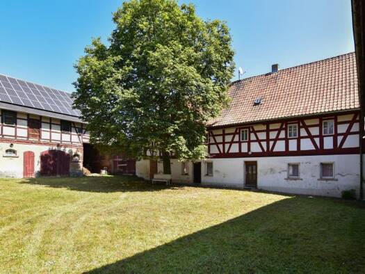Bauernhaus zum Kauf 250.000 € 9 Zimmer 217,2 m² 5.062 m² Grundstück Langenbernsdorf Langenbernsdorf 08428