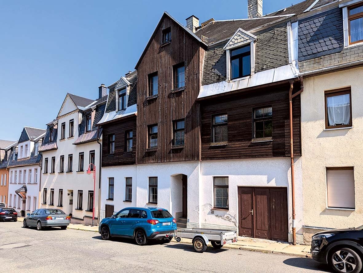 Mehrfamilienhaus zur Versteigerung 15.000 € 240 m²<br/>Wohnfläche 360 m²<br/>Grundstück Bergstraße 43 Buchholz Annaberg-Buchholz 09456