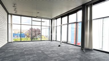 Büro-/Praxisfläche zur Miete provisionsfrei 11,90 € 1.780 m² Bürofläche teilbar ab 169 m² Ossendorf Köln 50829