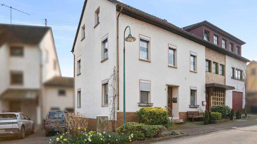 Mehrfamilienhaus zum Kauf 239.000 € 9 Zimmer 237,8 m² 298 m² Grundstück Bengel 54538