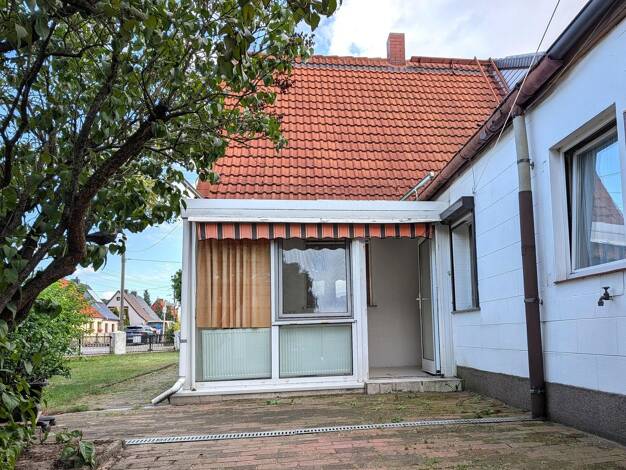Doppelhaushälfte zum Kauf 78.000 € 4 Zimmer 75 m² 362 m² Grundstück frei ab sofort Pratau Wittenberg 06888