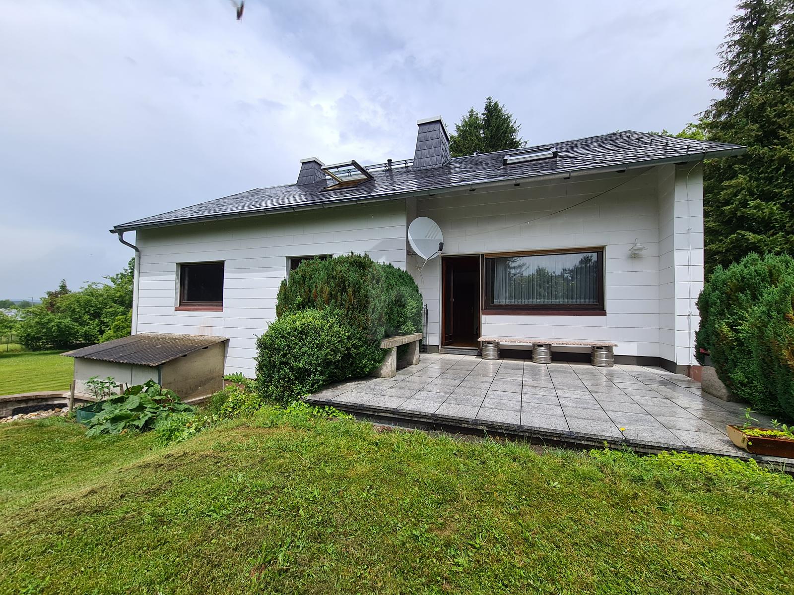 Einfamilienhaus zum Kauf 410.000 € 12 Zimmer 394 m²<br/>Wohnfläche 2.681 m²<br/>Grundstück Sparneck Sparneck 95234