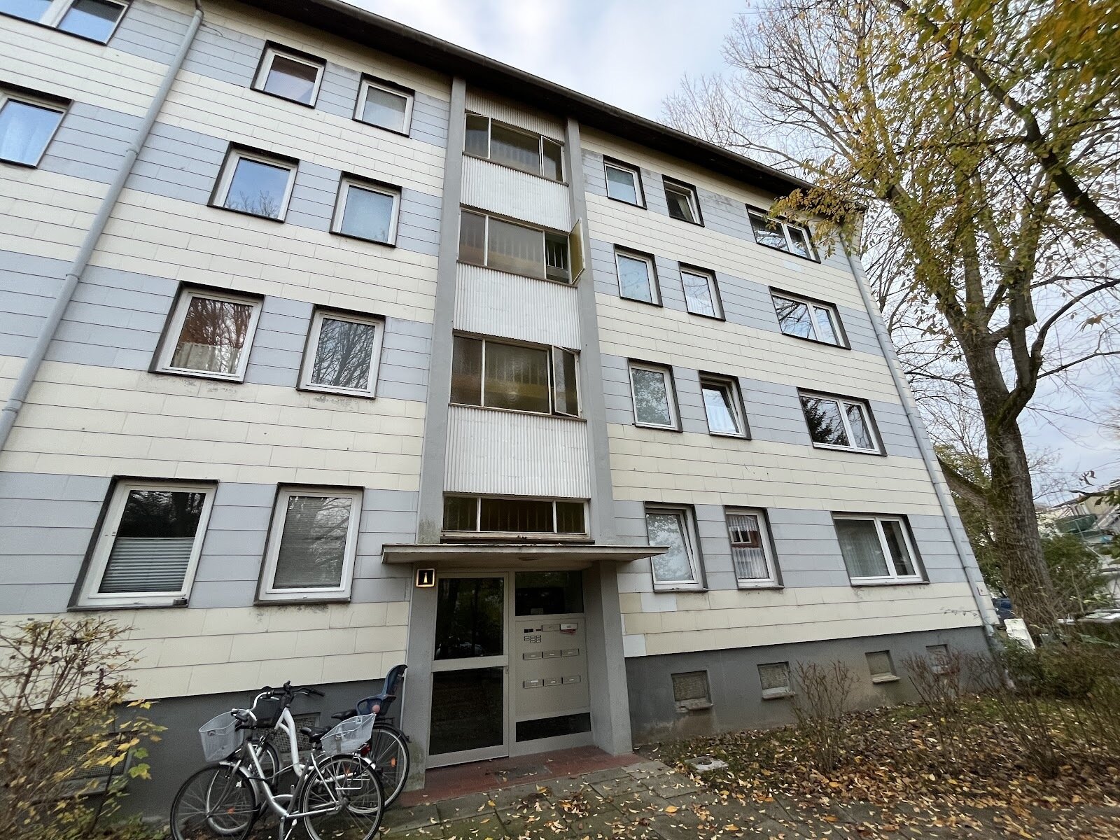 Wohnung zur Miete 399 € 1,5 Zimmer 39,6 m²<br/>Wohnfläche 2.<br/>Geschoss Dr.-Theodor-Haubach-Str. 5 Wahlbezirk 008 Pinneberg 25421