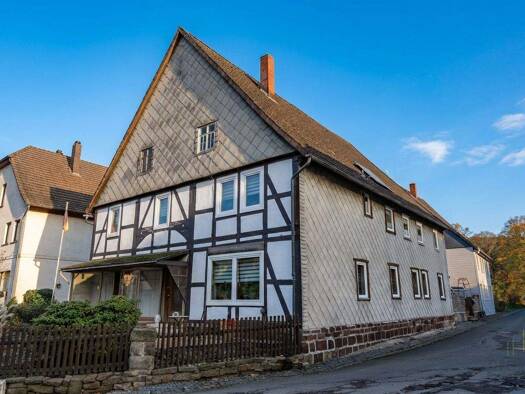 Haus zum Kauf 98.500 € 14 Zimmer 369,1 m² 214 m² Grundstück Wahmbeck Bodenfelde / Wahmbeck 37194