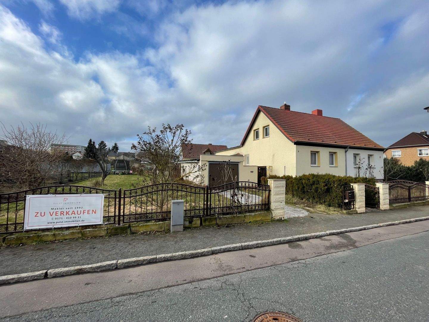 Immobilie in Haldensleben - Doppelhaushälfte mit großem Grundstück  - Bild 0