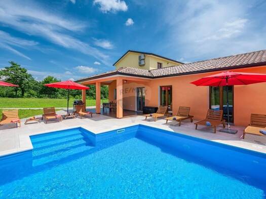 Einfamilienhaus zum Kauf 700.000 € 6 Zimmer 280 m² 11.359 m² Grundstück Pazin - Okolica 52000