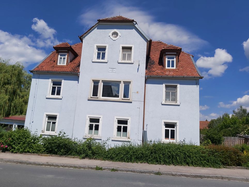 Terrassenwohnung zum Kauf provisionsfrei 220.000 € 4 Zimmer 98 m²<br/>Wohnfläche EG<br/>Geschoss ab sofort<br/>Verfügbarkeit Sugenheim Sugenheim 91484