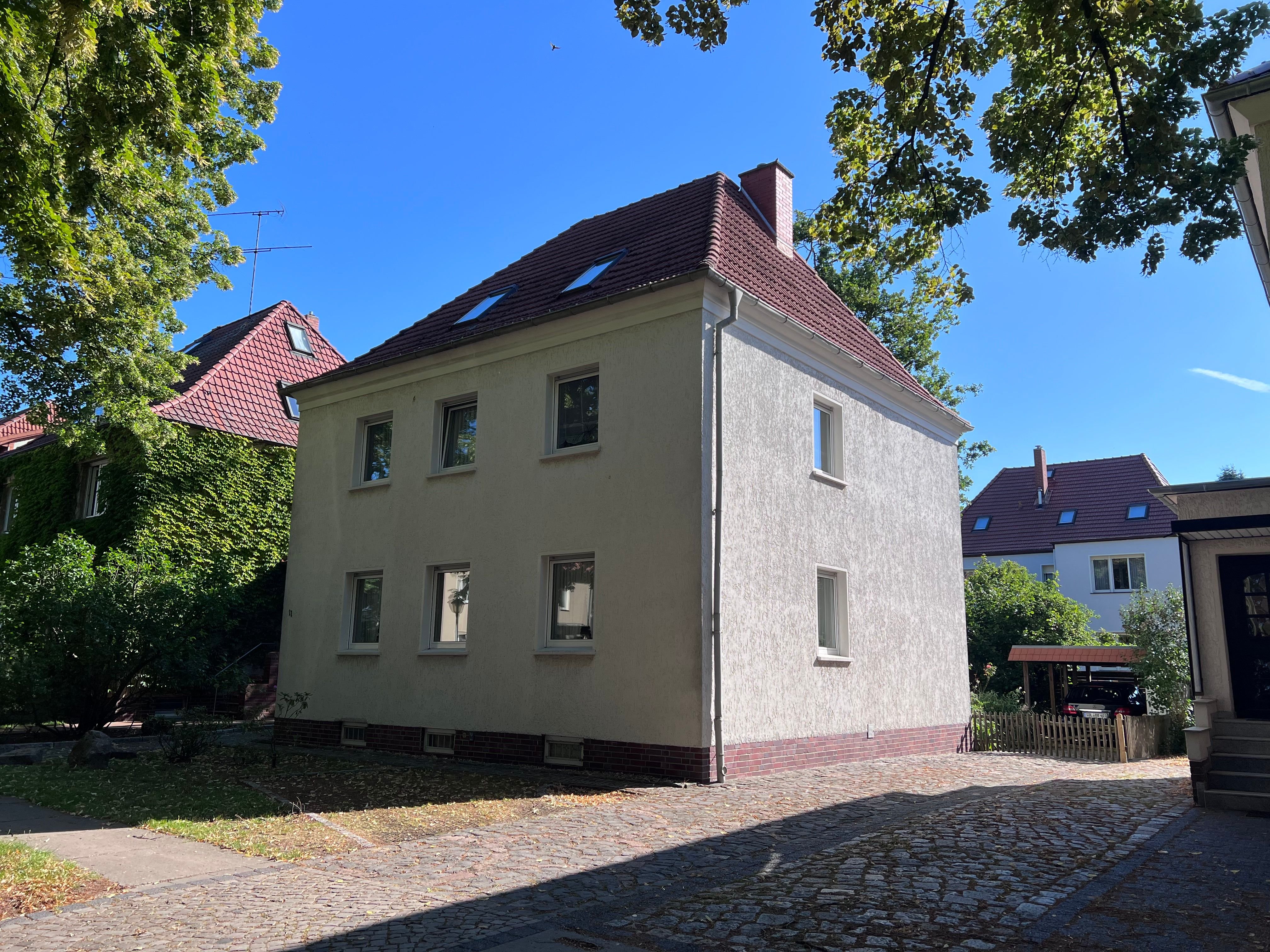 Mehrfamilienhaus zum Kauf 390.000 € 6 Zimmer 272 m²<br/>Wohnfläche 434 m²<br/>Grundstück Stendal Stendal 39576