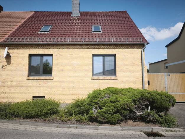 Doppelhaushälfte zum Kauf 230.000 € 5 Zimmer 130 m² 1.659 m² Grundstück Renneritzer Straße 20 Ramsin Sandersdorf-Brehna 06792