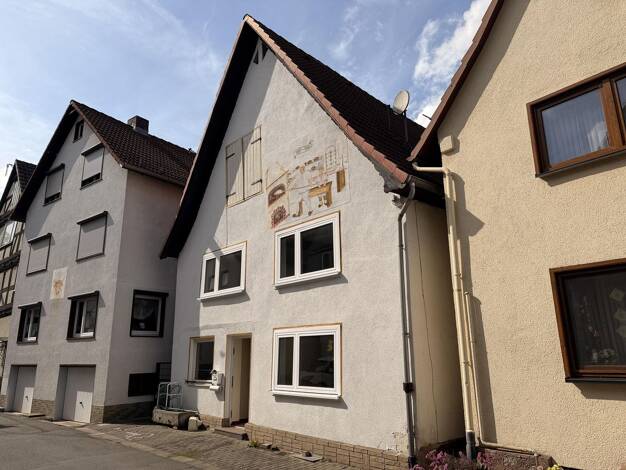 Einfamilienhaus zum Kauf 78.000 € 6 Zimmer 211,9 m² 281 m² Grundstück Naumburg Naumburg 34311