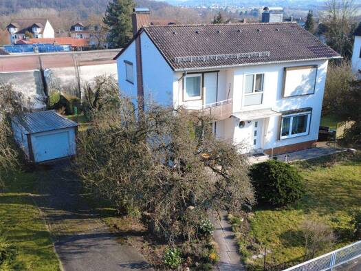 Mehrfamilienhaus zum Kauf 379.000 € 6 Zimmer 150 m² 1.124 m² Grundstück Bettenhausen Kassel 34123