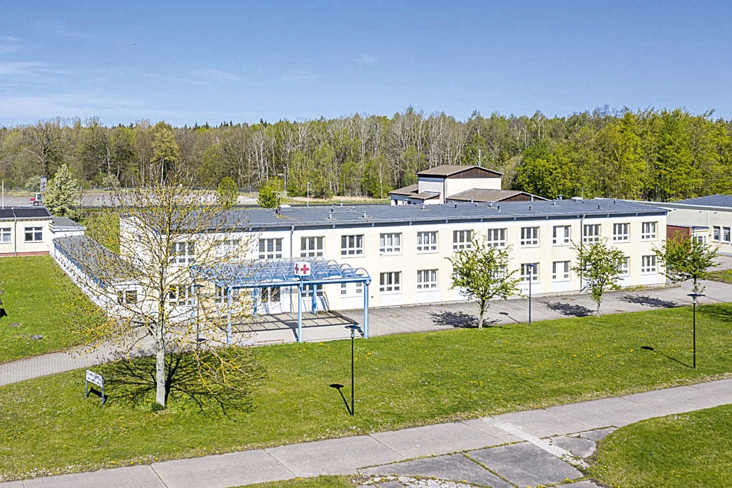 Medizinisches Gebäude zur Versteigerung 150.000 € 1.065 m²<br/>Bürofläche Lützowstraße 1 Basepohl Stavenhagen 17153