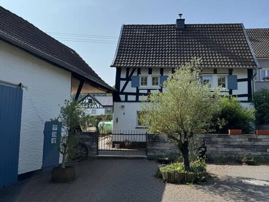 Einfamilienhaus zum Kauf provisionsfrei 375.000 € 4 Zimmer 115 m² 401 m² Grundstück Bülgenauel Hennef (Sieg) 53773