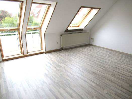 Wohnung zur Miete 450 € 3 Zimmer 73 m² 2. Geschoss frei ab sofort Am Park Leubnitz Werdau 08412