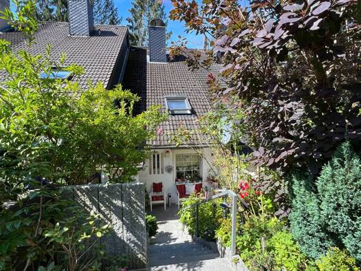 Reihenmittelhaus zum Kauf 439.000 € 5 Zimmer 145 m² 180 m² Grundstück Hamburg-Eißendorf 21077