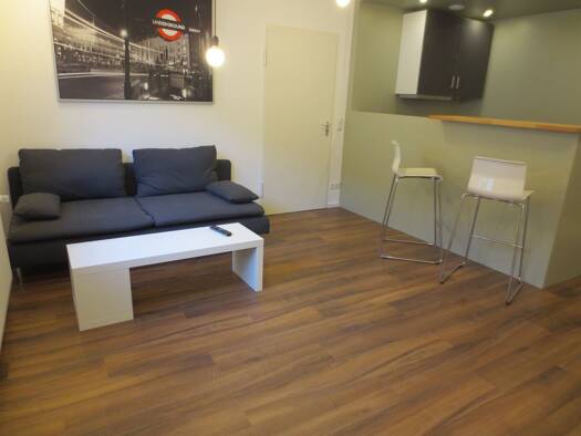 Wohnung zur Miete auf Zeit 1.390 € 2 Zimmer 52 m² frei ab sofort Mitte Stuttgart-Mitte 70190