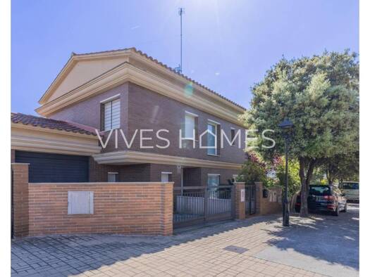 Chalet zum Kauf 690.000 € 6 Zimmer 310 m² Sant Vicenç de Montalt 08394
