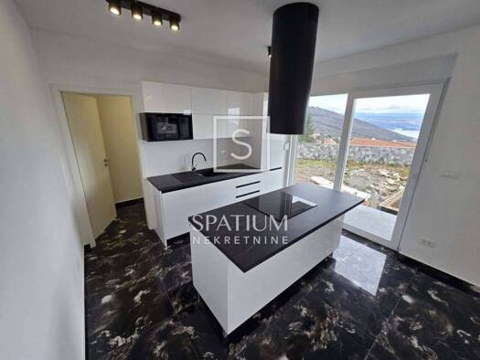Haus zum Kauf 14 Zimmer 300 m² Opric, Opatija - Okolica Oprić
