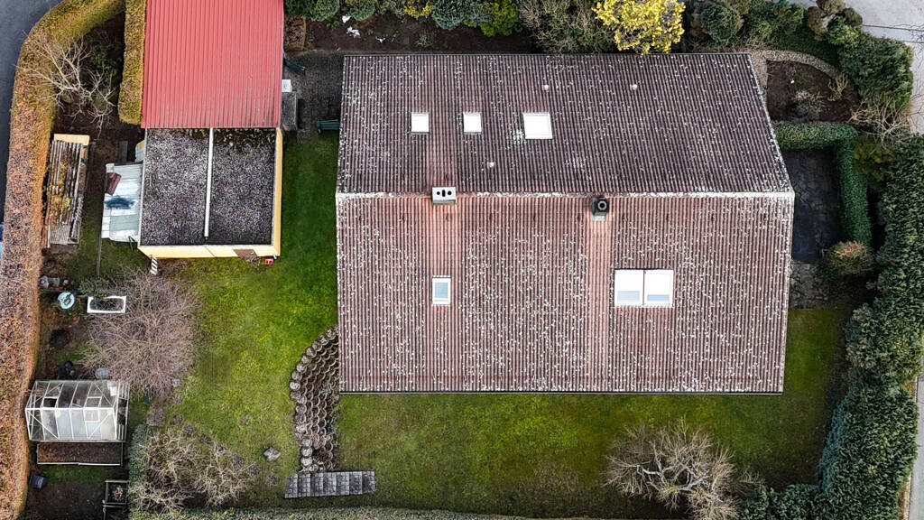 Großes Einfamilienhaus mit Einliegerwohnung