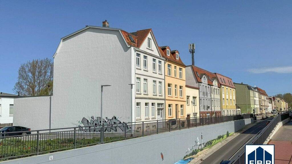 Mehrfamilienhaus zum Kauf als Kapitalanlage geeignet 380.000 € 10 Zimmer 259,7 m² 185 m² Grundstück Wismar-Ost Wismar 23970