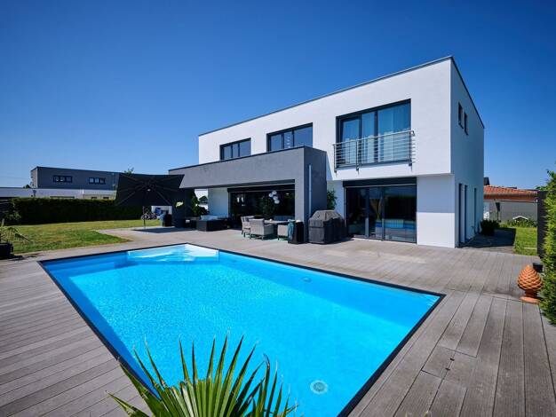 Einfamilienhaus zum Kauf 769.000 € 7 Zimmer 239 m² 807 m² Grundstück Parkstetten Parkstetten 94365