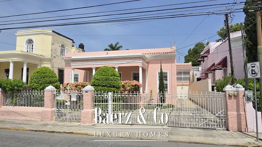 Haus zum Kauf 1.250.000 $ 558 m² 1.151 m² Grundstück street 60 #375 x 43 y 41 centro 375 merida