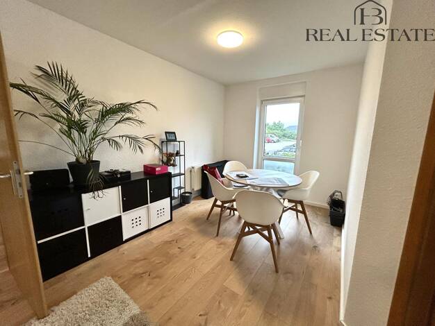 Wohnung zur Miete 440 € 3 Zimmer 80,1 m² frei ab 01.10.2026 Nienburger Weg 24 Brumby Staßfurt 39443