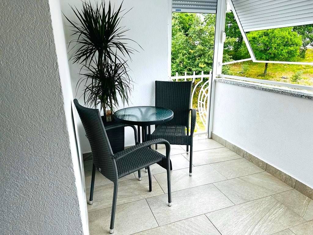 Wohnung zum Kauf 225.000 € 2 Zimmer 47 m²<br/>Wohnfläche 3.<br/>Geschoss Njivice