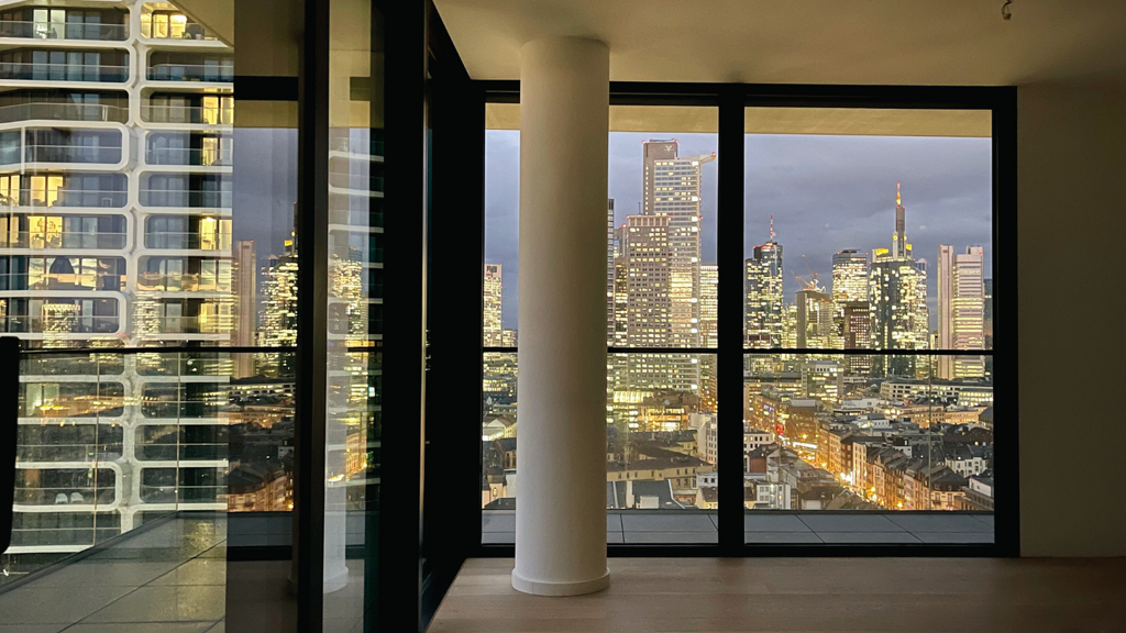 Wohnung zum Kauf - Erstbezug 1.225.000 € 3 Zimmer 93,9 m² 12. Geschoss Europa-Allee 11 Gallus Frankfurt am Main 60327