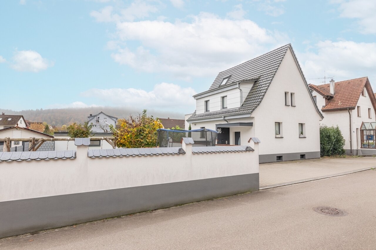 Haus zum Kauf 825.000 € 4,5 Zimmer 174 m²<br/>Wohnfläche 750 m²<br/>Grundstück Tiengen Waldshut-Tiengen 79761