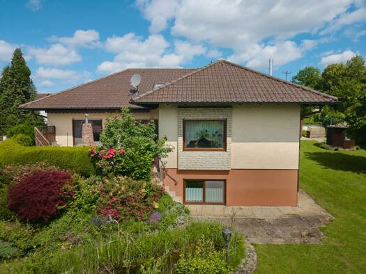 Einfamilienhaus zum Kauf 478.000 € 6 Zimmer 127 m² 995 m² Grundstück Erlingshofen Tapfheim 86660