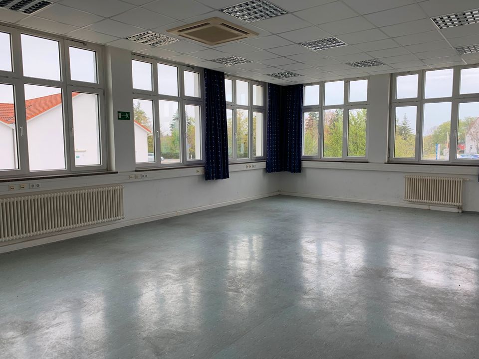 Büro-/Praxisfläche zur Miete von 66 m² bis 145 m²<br/>Teilbarkeit Rothenburger Str. 49 Bad Windsheim Bad Windsheim 91438