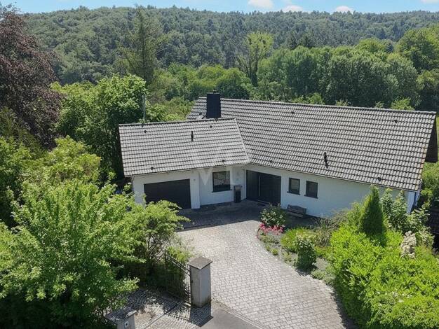 Einfamilienhaus zum Kauf 975.000 € 10 Zimmer 250 m² 1.664 m² Grundstück Bechtheim Hünstetten 65510