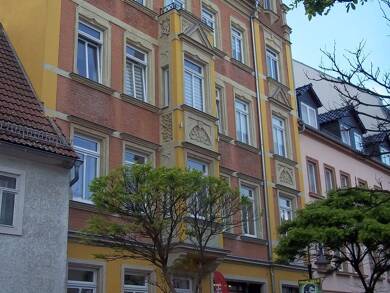 Wohnung zur Miete 368 € 2 Zimmer 57 m² Dachgeschoss, 4. Geschoss frei ab 01.08.2025 Hauptstraße 3 Innenstadt Riesa 01589