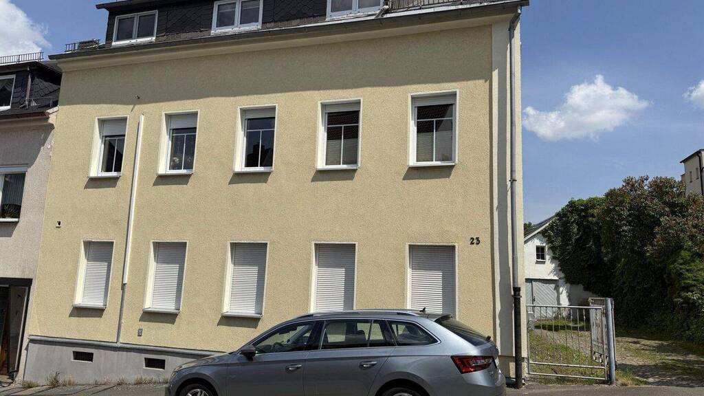 Wohnung zur Miete 520 € 4 Zimmer 82 m² Kirchgasse 23 Lichtenstein 09350