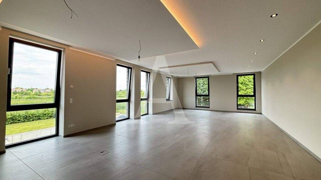 Büro zur Miete 11 € 275,8 m² Bürofläche teilbar ab 49,3 m² Kalscheuren Hürth 50354