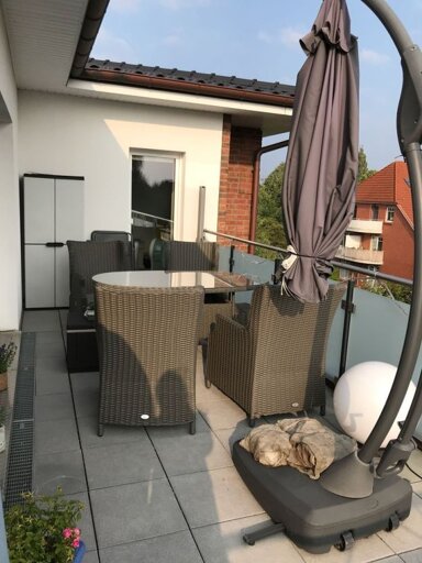 Wohnung zur Miete 700 € 3 Zimmer 120,2 m² frei ab sofort Pinneberger Straße Wedel 22880