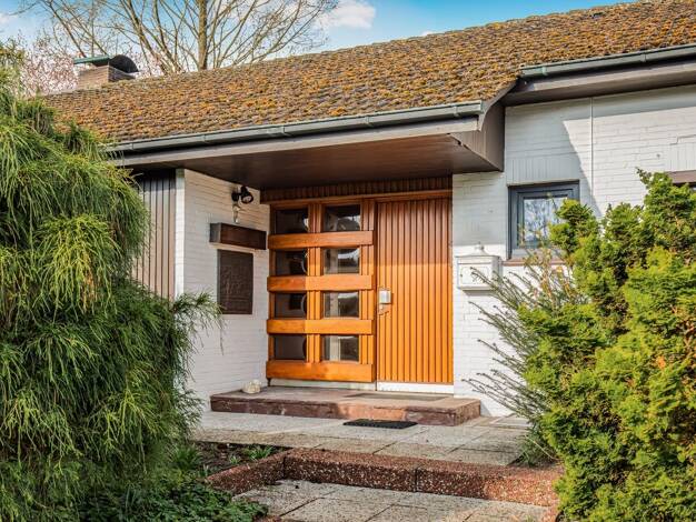 Einfamilienhaus zum Kauf 330.000 € 6 Zimmer 124 m² 583 m² Grundstück frei ab sofort Rendsburg 24768