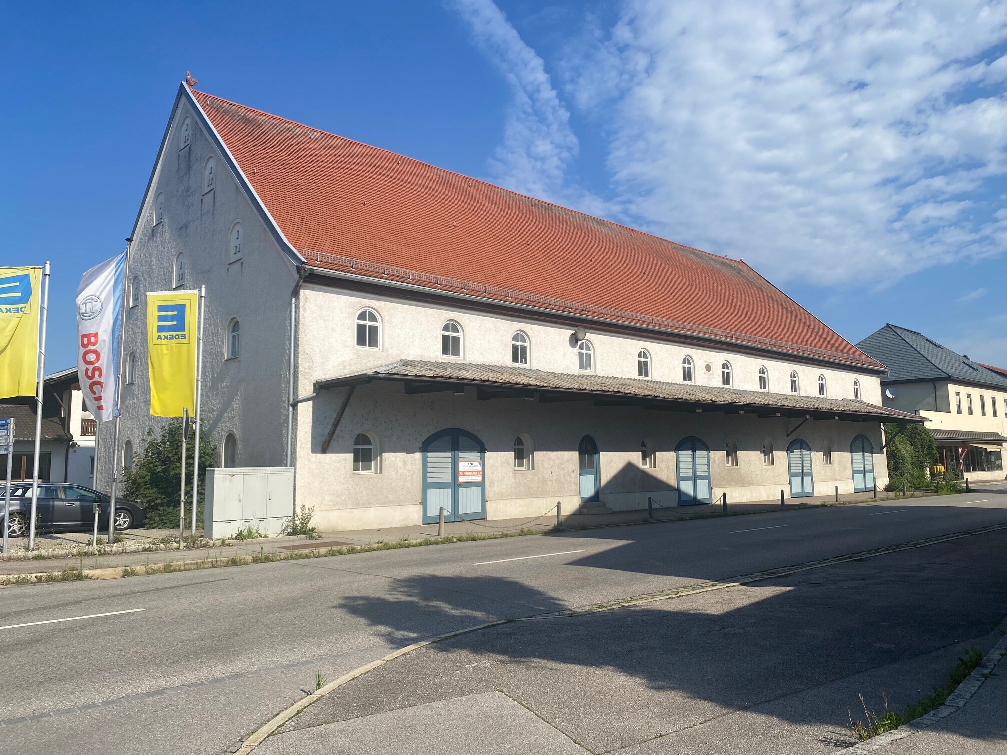 Ladenfläche zum Kauf 850.000 € 500 m²<br/>Verkaufsfläche Trostberger Str. 4 Peterskirchen Tacherting 83342