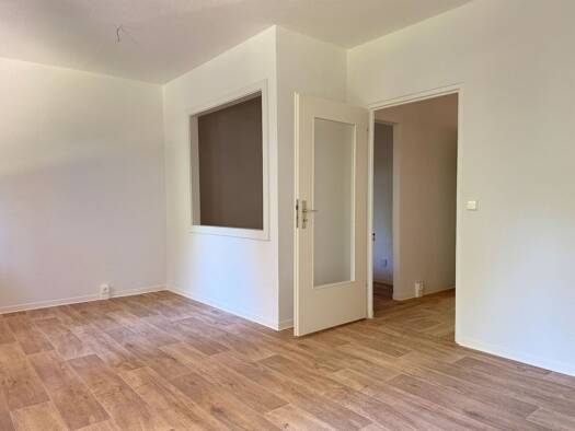 Wohnung zur Miete 373 € 3 Zimmer 57,3 m² 1. Geschoss Clara-Zetkin-Ring 5 Frankfurt Frankfurt (Oder) 15232