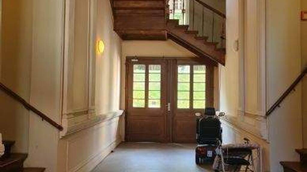 Studio zur Miete 312 € 1 Zimmer 41 m² 2. Geschoss frei ab sofort Tiergartenstraße 16 Neustrelitz 17235