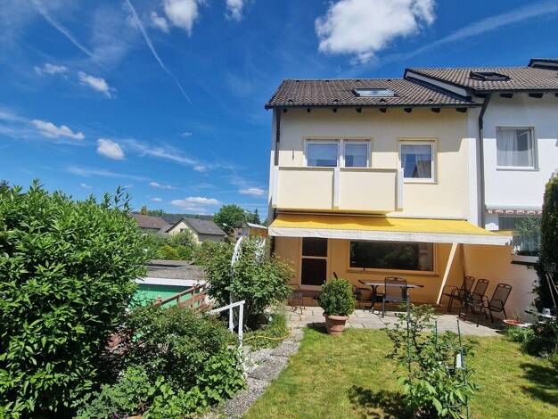 Reihenendhaus zum Kauf 410.000 € 6,5 Zimmer 149 m² 367 m² Grundstück Grüner Baum Bayreuth 95445