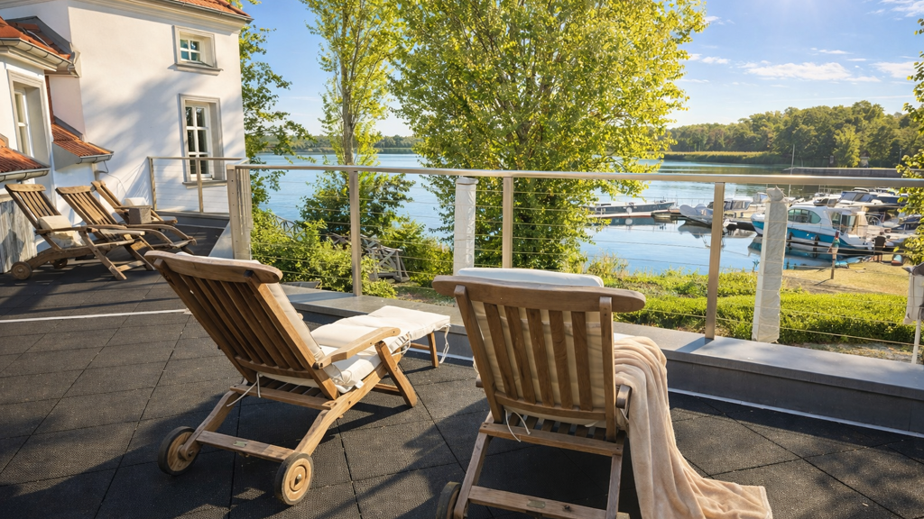 Haus zum Kauf 1.790.000 € 11 Zimmer 1.016 m² 1.231 m² Grundstück Wustrau 16818