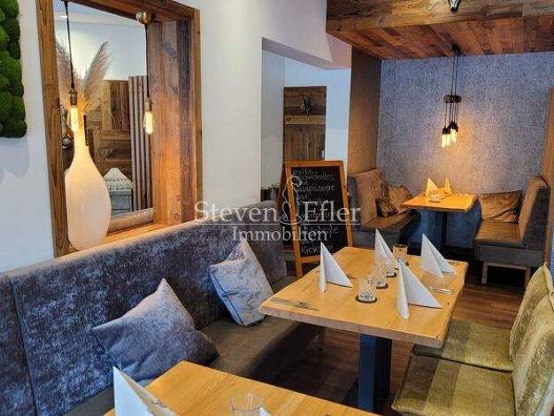 Restaurant zur Miete 2.200 € 100 m² Gastrofläche Anger Erlangen 91052