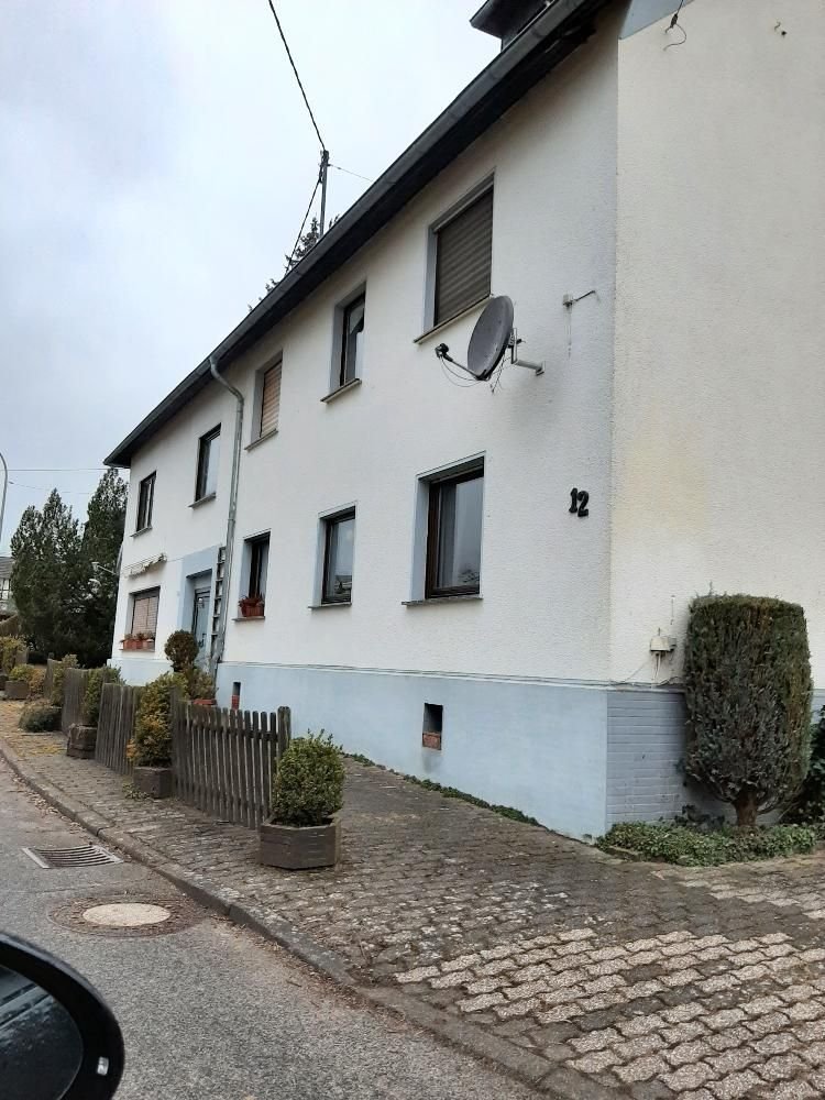 Mehrfamilienhaus zum Kauf 199.000 € 12 Zimmer 350 m²<br/>Wohnfläche 1.761 m²<br/>Grundstück Neitersen Neitersen 57638