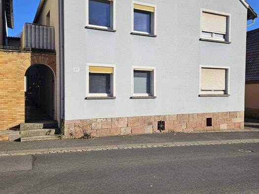 Einfamilienhaus zum Kauf 85.000 € 4 Zimmer 73 m² frei ab sofort Obere Marktstraße 48 Burkardroth Burkardroth 97705