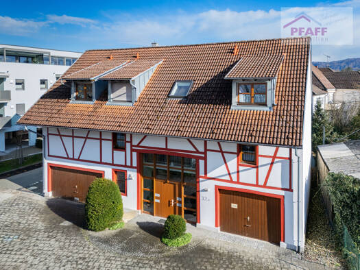Mehrfamilienhaus zum Kauf 435.000 € 9,5 Zimmer 198 m² 404 m² Grundstück Rielasingen Rielasingen-Worblingen 78239