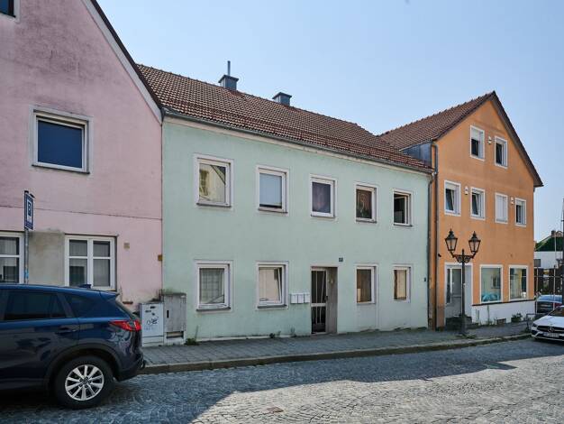 Mehrfamilienhaus zum Kauf 179.000 € 5 Zimmer 149 m² 189 m² Grundstück Geiselhöring Geiselhöring 94333