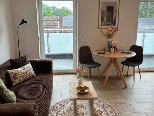 Wohnung zur Miete 1.400 € 2 Zimmer 40 m² Geschoss 1/2 frei ab 01.12.2026 Cloppenburger Straße 420 Kreyenbrück Oldenburg 26133